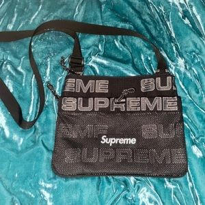 SUPREME ✨ Bag